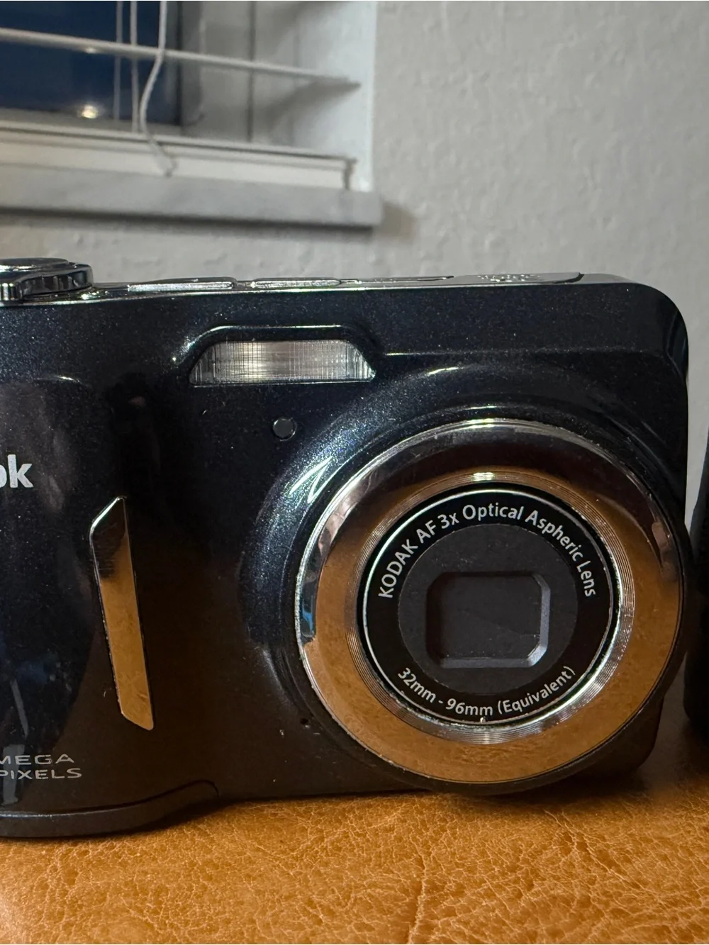 Canon Black SX160 IS 16x Optical Zoom Compact Camera